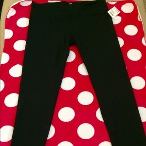 Cropped Yoga Leggings by 90 Degree Reflex